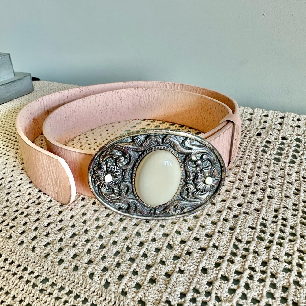 Pink leather belt with silver tone Western style buckle. Women's Size XL - Picture 11 of 11